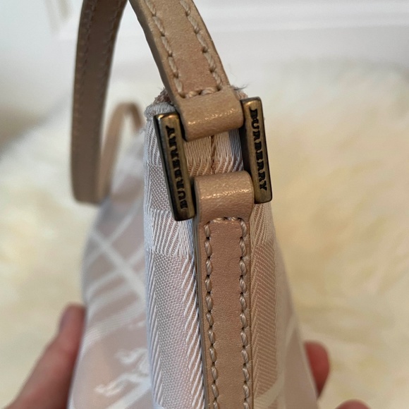 Burberry Haymarket Check Bag. Authentication Included! - Picture 5 of 7